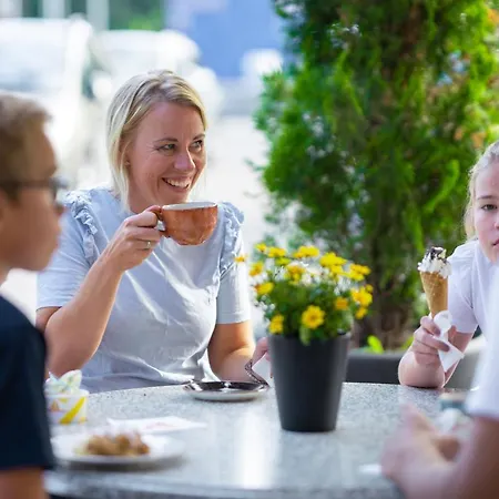 Lampeland Hotel 4* Lampeland