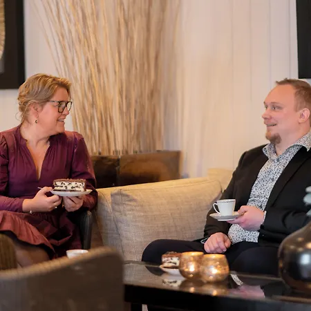 Lampeland Hotel ホテル