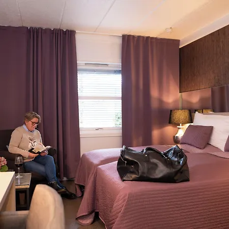 Lampeland Hotel 4*