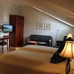 Lampeland Hotel Otel 4*